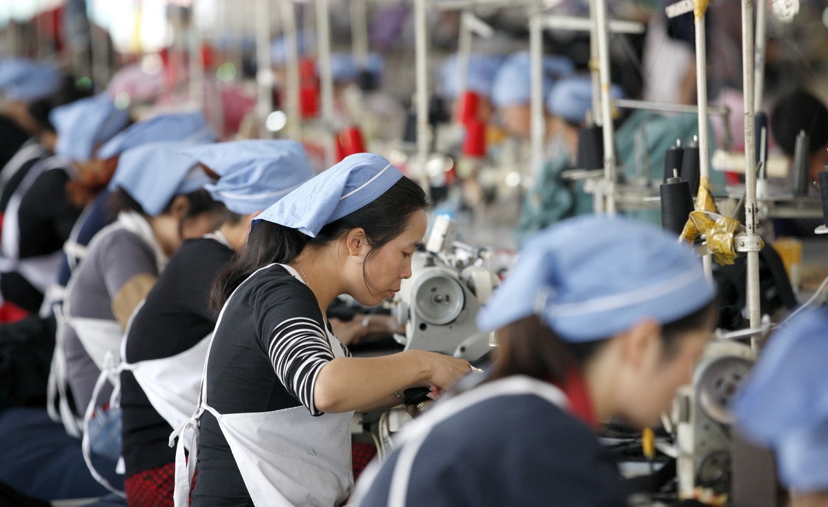 服裝工廠ERP信息化管理 數據、裝備與管理的三重驅動